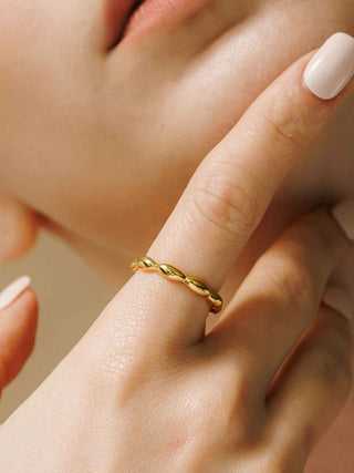 Fine Circle Link Ring