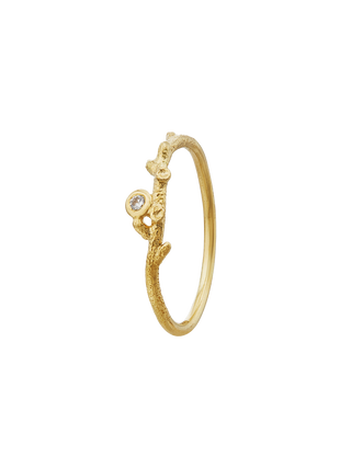 Fine Coral Texture Ring withan Ocean Diamond