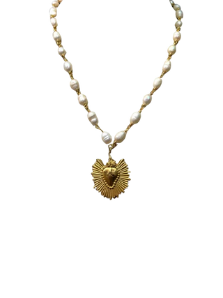 Fascinato Benvolio Necklace with Freshwater Pearls and Gold Sacred Heart Pendant | LE FIGUE NEW YORK