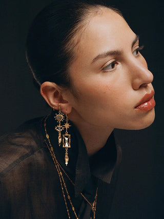 Sacha Hourglass Moon Star Earring